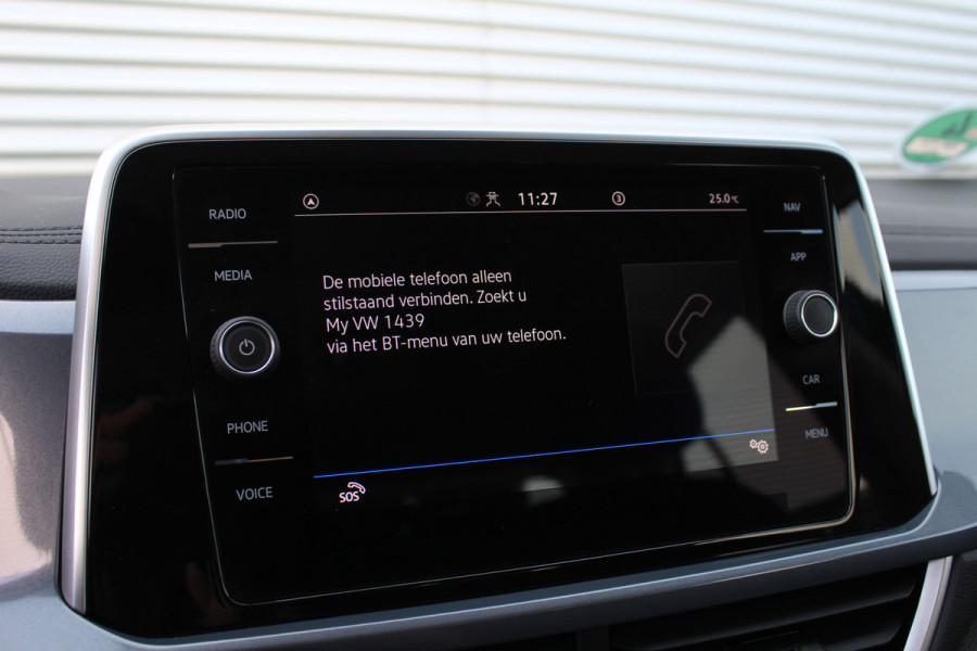 Volkswagen T-Roc 1.5 TSI 150PK Style Plus | Alcantara | IQ Light | Elektr. Achterklep | Adaptieve Cruise | Trekhaak
