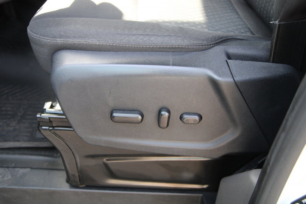 Ford Transit 330 2.0 TDCI L2H2 Trend / Camera / Laadruimte inrichting / Sync 3