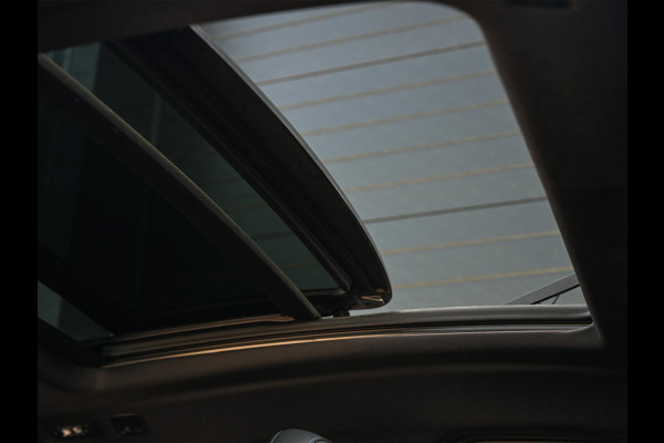 BMW X4 xDrive20i M-Sport | Performance seats | Panoramadak | Harman Kardon | Trekhaak | Leder | Ambiance interieur | NL-Auto | 1e Eigenaar |