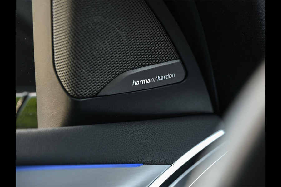 BMW X4 xDrive20i M-Sport | Performance seats | Panoramadak | Harman Kardon | Trekhaak | Leder | Ambiance interieur | NL-Auto | 1e Eigenaar |