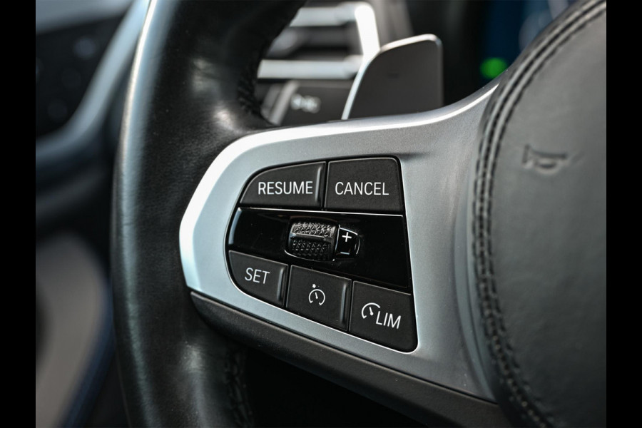 BMW X4 xDrive20i M-Sport | Performance seats | Panoramadak | Harman Kardon | Trekhaak | Leder | Ambiance interieur | NL-Auto | 1e Eigenaar |