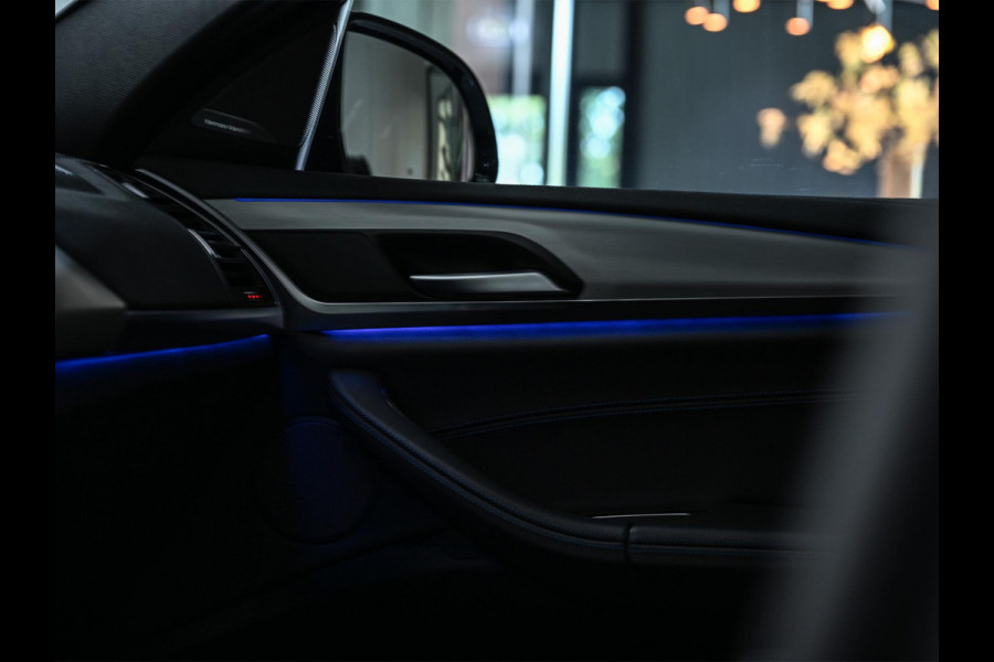 BMW X4 xDrive20i M-Sport | Performance seats | Panoramadak | Harman Kardon | Trekhaak | Leder | Ambiance interieur | NL-Auto | 1e Eigenaar |