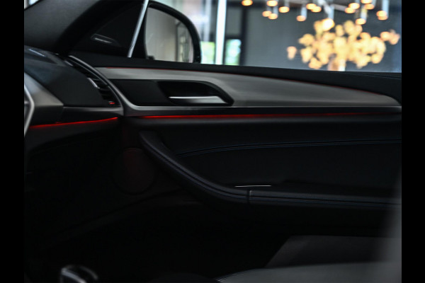 BMW X4 xDrive20i M-Sport | Performance seats | Panoramadak | Harman Kardon | Trekhaak | Leder | Ambiance interieur | NL-Auto | 1e Eigenaar |