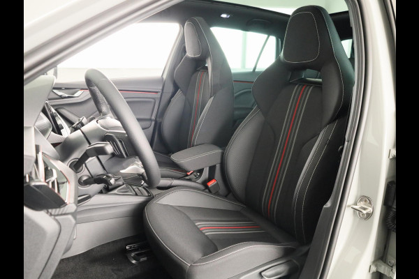 Škoda SCALA Monte Carlo 1.0 TSI 115 pk 7 versn. DSG | Travel Assist Plus| Winter Plus Pakket | Lichtmetalen Velgen 18 Inch