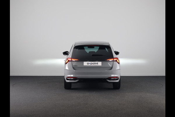 Škoda SCALA Monte Carlo 1.0 TSI 115 pk 7 versn. DSG | Travel Assist Plus| Winter Plus Pakket | Lichtmetalen Velgen 18 Inch