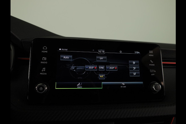 Škoda SCALA Monte Carlo 1.0 TSI 115 pk 7 versn. DSG | Travel Assist Plus| Winter Plus Pakket | Lichtmetalen Velgen 18 Inch