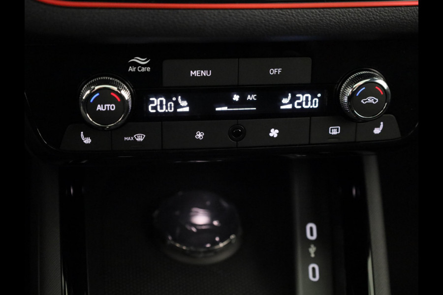 Škoda SCALA Monte Carlo 1.0 TSI 115 pk 7 versn. DSG | Travel Assist Plus| Winter Plus Pakket | Lichtmetalen Velgen 18 Inch