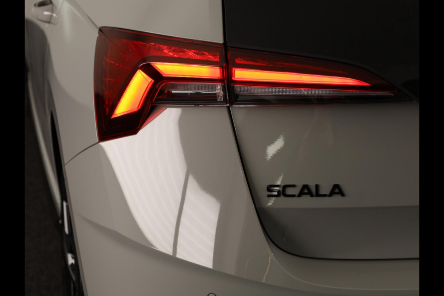 Škoda SCALA Monte Carlo 1.0 TSI 115 pk 7 versn. DSG | Travel Assist Plus| Winter Plus Pakket | Lichtmetalen Velgen 18 Inch