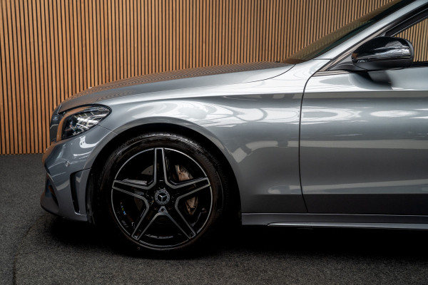 Mercedes-Benz C-Klasse Estate 180 AMG Pano Leer Camera Navi LED PTS Elekt. achterklep Elektr. trekhaak LM velgen BTW auto!