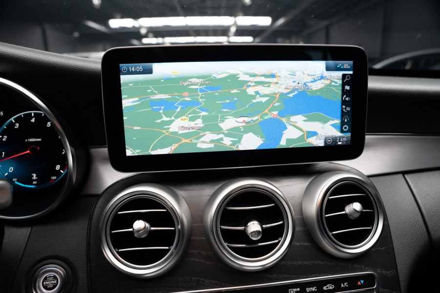 Mercedes-Benz C-Klasse Estate 180 AMG Pano Leer Camera Navi LED PTS Elekt. achterklep Elektr. trekhaak LM velgen BTW auto!