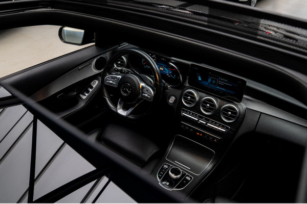 Mercedes-Benz C-Klasse Estate 180 AMG Pano Leer Camera Navi LED PTS Elekt. achterklep Elektr. trekhaak LM velgen BTW auto!