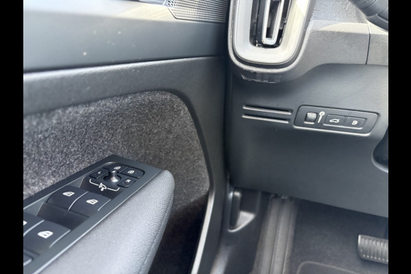 Volvo XC40 1.5 T4 Plug-in PHEV hybrid Facelift Parkeerpakket