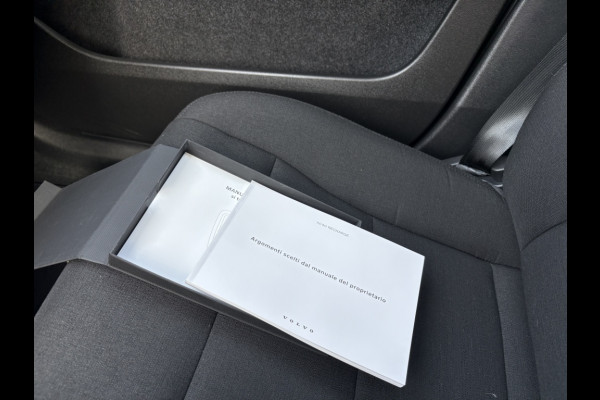 Volvo XC40 1.5 T4 Plug-in PHEV hybrid Facelift Parkeerpakket