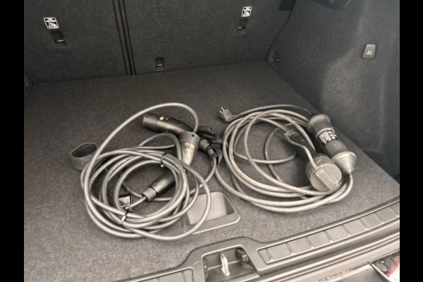 Volvo XC40 1.5 T4 Plug-in PHEV hybrid Facelift Parkeerpakket
