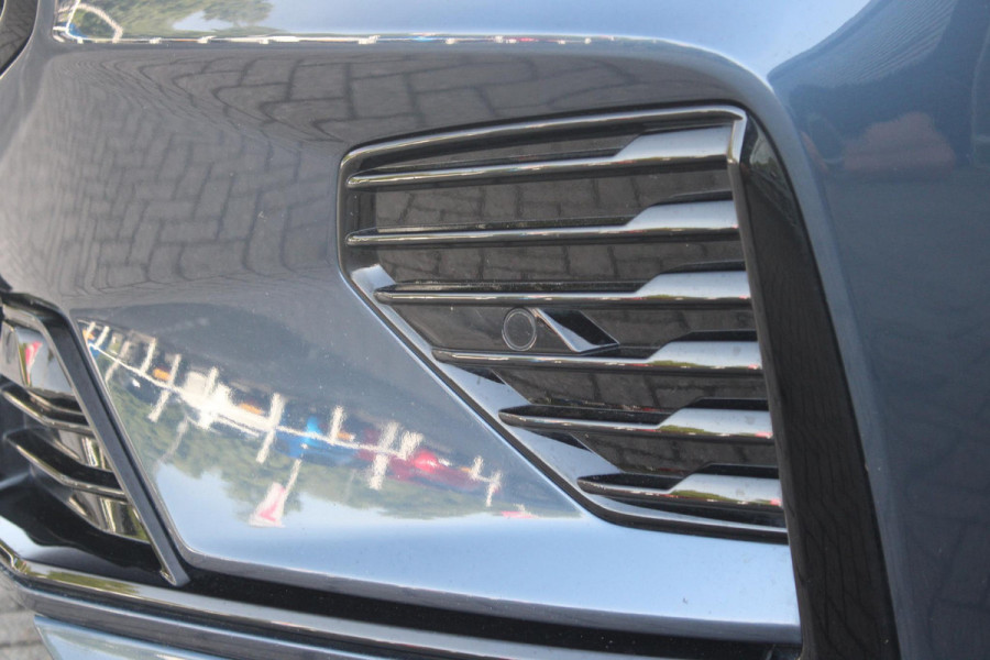 Volvo V60 2.0 T6 350PK Plug-in hybrid AWD Plus Dark | PANORAMISCH SCHUIF/KANTELDAK | PREMIUM AUDIO HARMAN/KARDON | NAVIGATIE VIA GOOGLE AUTO | APPLE CARPLAY / ANDROID AUTO | FULL-LED KOPLAMPEN | VERLICHTINGSPACK 2 | TREKHAAK MET SEMI ELEKTRISCH INKLAPBARE KOGEL 1800KG TREKGEWICHT! | 19'' 5-DOUBLE SPAAKS MATT GRAPHITE / DIAMOND CUT VELGEN | LEDEREN BEKLEDING | POWER SEATS - BESTUURDERS- EN PASSAGIERSSTOEL ELEKTRISCHVERSTELBAAR MET GEHEUGEN, ELEKTRISCH VERSTELBARE  ZITVERLENGERS /LENDESTEUN VIERVOUDIG | STOEL- EN ACHTERBANKVERWARMING | STUURVERWARMING | VOORRUITVERWARMING | PARKEE