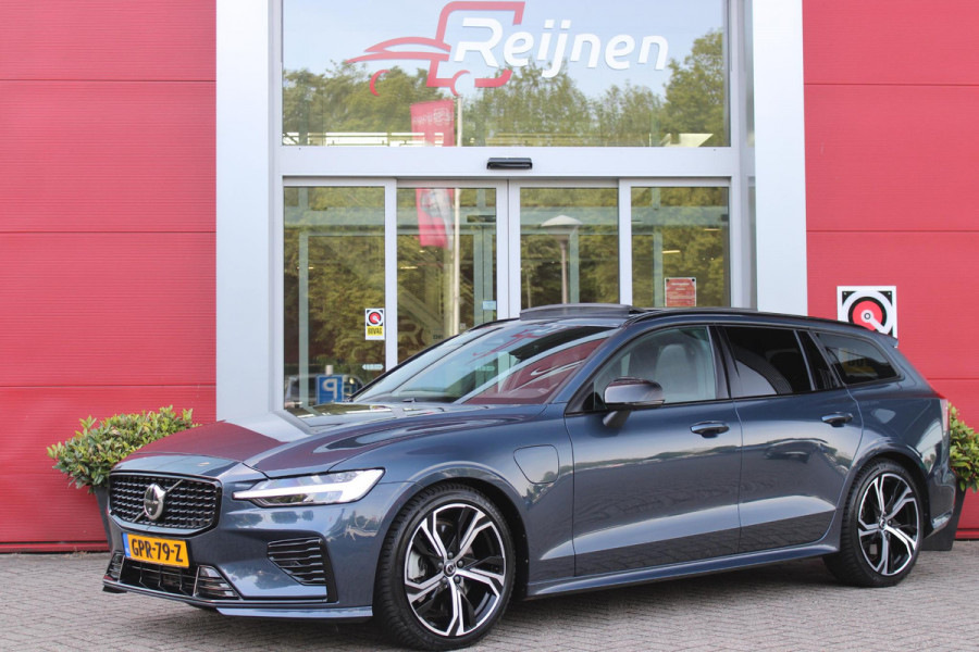 Volvo V60 2.0 T6 350PK Plug-in hybrid AWD Plus Dark | PANORAMISCH SCHUIF/KANTELDAK | PREMIUM AUDIO HARMAN/KARDON | NAVIGATIE VIA GOOGLE AUTO | APPLE CARPLAY / ANDROID AUTO | FULL-LED KOPLAMPEN | VERLICHTINGSPACK 2 | TREKHAAK MET SEMI ELEKTRISCH INKLAPBARE KOGEL 1800KG TREKGEWICHT! | 19'' 5-DOUBLE SPAAKS MATT GRAPHITE / DIAMOND CUT VELGEN | LEDEREN BEKLEDING | POWER SEATS - BESTUURDERS- EN PASSAGIERSSTOEL ELEKTRISCHVERSTELBAAR MET GEHEUGEN, ELEKTRISCH VERSTELBARE  ZITVERLENGERS /LENDESTEUN VIERVOUDIG | STOEL- EN ACHTERBANKVERWARMING | STUURVERWARMING | VOORRUITVERWARMING | PARKEE
