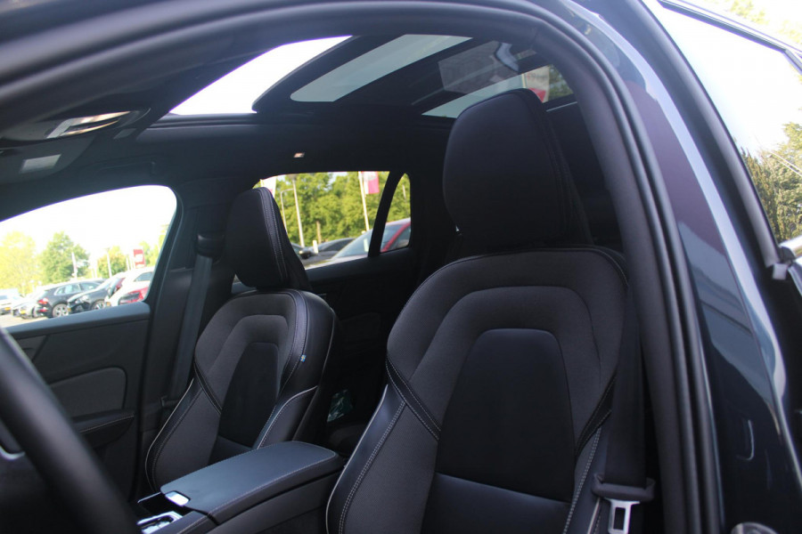 Volvo V60 2.0 T6 350PK Plug-in hybrid AWD Plus Dark | PANORAMISCH SCHUIF/KANTELDAK | PREMIUM AUDIO HARMAN/KARDON | NAVIGATIE VIA GOOGLE AUTO | APPLE CARPLAY / ANDROID AUTO | FULL-LED KOPLAMPEN | VERLICHTINGSPACK 2 | TREKHAAK MET SEMI ELEKTRISCH INKLAPBARE KOGEL 1800KG TREKGEWICHT! | 19'' 5-DOUBLE SPAAKS MATT GRAPHITE / DIAMOND CUT VELGEN | LEDEREN BEKLEDING | POWER SEATS - BESTUURDERS- EN PASSAGIERSSTOEL ELEKTRISCHVERSTELBAAR MET GEHEUGEN, ELEKTRISCH VERSTELBARE  ZITVERLENGERS /LENDESTEUN VIERVOUDIG | STOEL- EN ACHTERBANKVERWARMING | STUURVERWARMING | VOORRUITVERWARMING | PARKEE