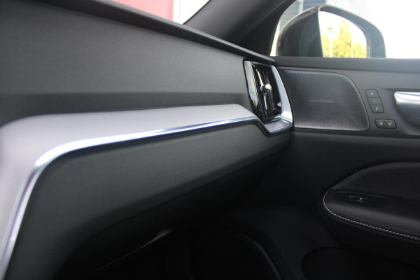 Volvo V60 2.0 T6 350PK Plug-in hybrid AWD Plus Dark | PANORAMISCH SCHUIF/KANTELDAK | PREMIUM AUDIO HARMAN/KARDON | NAVIGATIE VIA GOOGLE AUTO | APPLE CARPLAY / ANDROID AUTO | FULL-LED KOPLAMPEN | VERLICHTINGSPACK 2 | TREKHAAK MET SEMI ELEKTRISCH INKLAPBARE KOGEL 1800KG TREKGEWICHT! | 19'' 5-DOUBLE SPAAKS MATT GRAPHITE / DIAMOND CUT VELGEN | LEDEREN BEKLEDING | POWER SEATS - BESTUURDERS- EN PASSAGIERSSTOEL ELEKTRISCHVERSTELBAAR MET GEHEUGEN, ELEKTRISCH VERSTELBARE  ZITVERLENGERS /LENDESTEUN VIERVOUDIG | STOEL- EN ACHTERBANKVERWARMING | STUURVERWARMING | VOORRUITVERWARMING | PARKEE