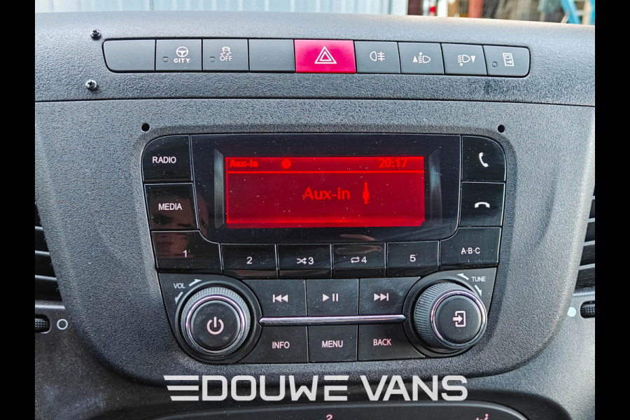 Iveco Daily 2.3 Koelwagen Airco Laadklep DAB Geveerde Stoel Koelbak Zijdeur Carrier + webasto