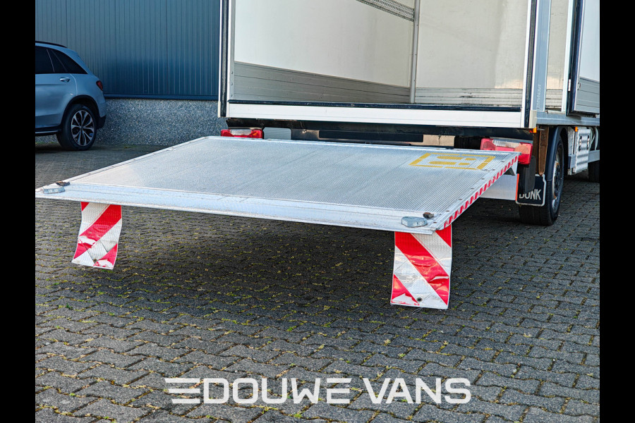 Iveco Daily 2.3 Koelwagen Airco Laadklep DAB Geveerde Stoel Koelbak Zijdeur Carrier + webasto