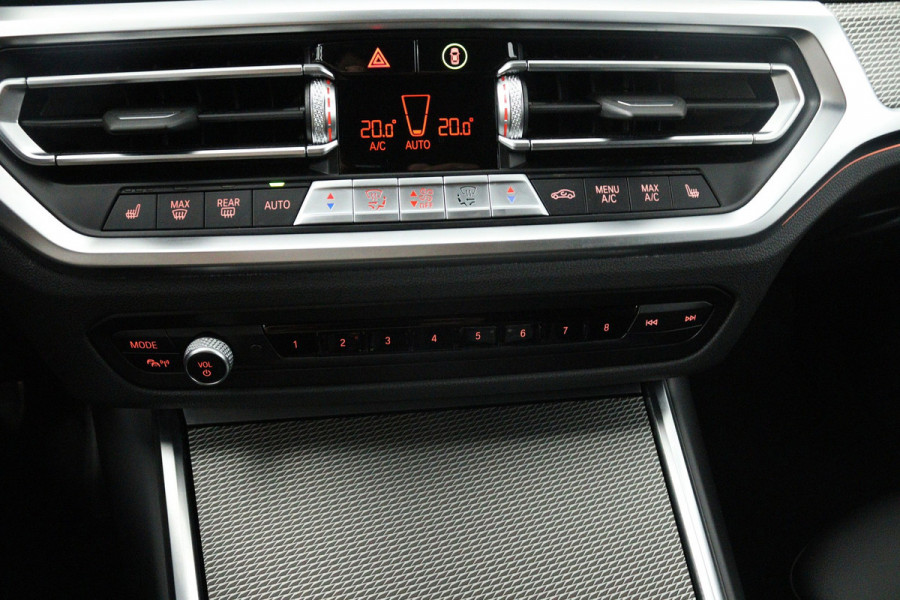 BMW 3 Serie Touring 330i High Executive M-sport(Dealer onderH, Camera, Head-up, Navi Prof,, Etc)