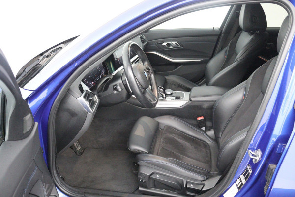 BMW 3 Serie Touring 330i High Executive M-sport(Dealer onderH, Camera, Head-up, Navi Prof,, Etc)