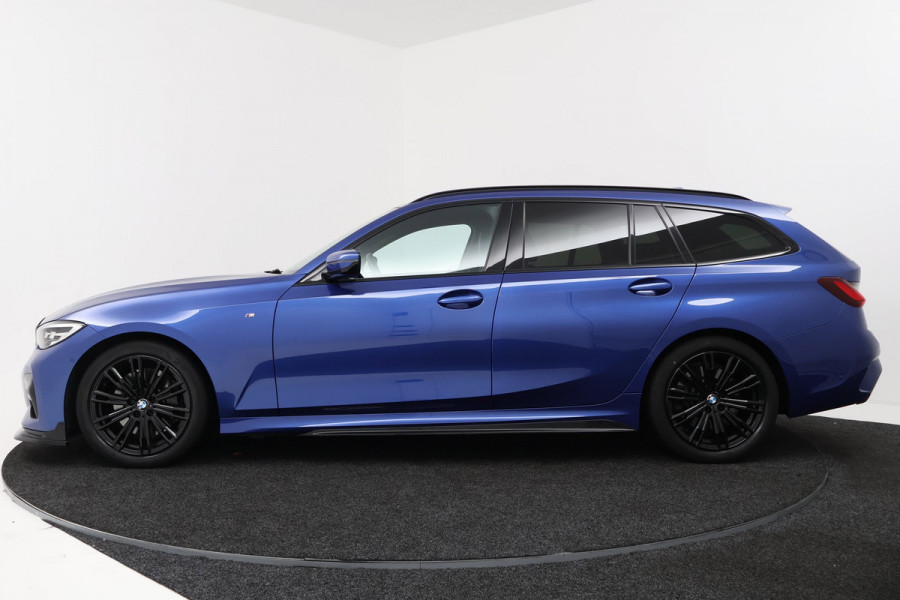 BMW 3 Serie Touring 330i High Executive M-sport(Dealer onderH, Camera, Head-up, Navi Prof,, Etc)