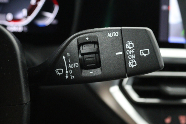 BMW 3 Serie Touring 330i High Executive M-sport(Dealer onderH, Camera, Head-up, Navi Prof,, Etc)