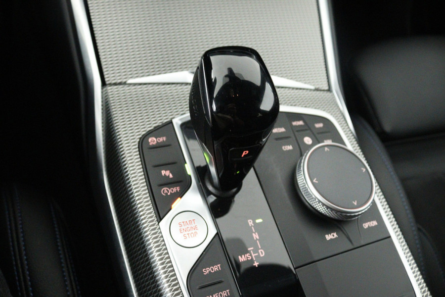BMW 3 Serie Touring 330i High Executive M-sport(Dealer onderH, Camera, Head-up, Navi Prof,, Etc)