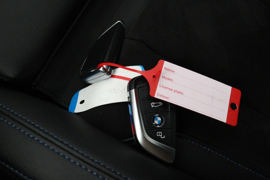BMW 3 Serie Touring 330i High Executive M-sport(Dealer onderH, Camera, Head-up, Navi Prof,, Etc)