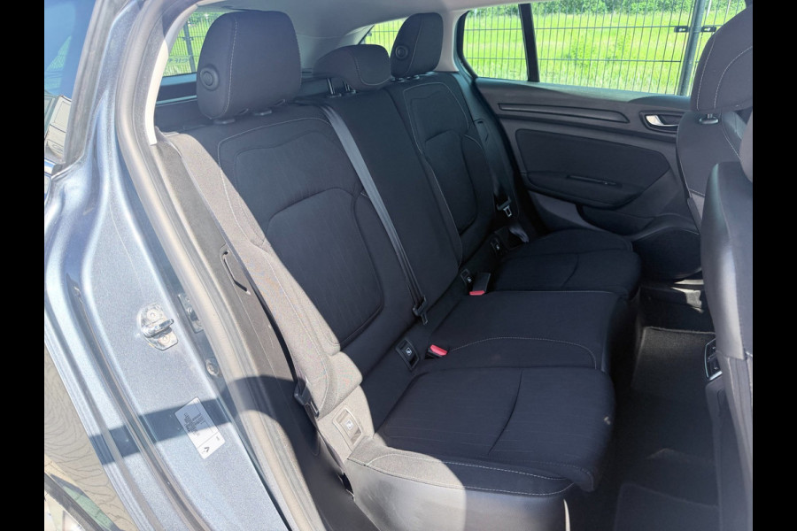 Renault Mégane Estate 1.3 TCe Limited | NAV | CarPlay| NAVI | Cruise Control |