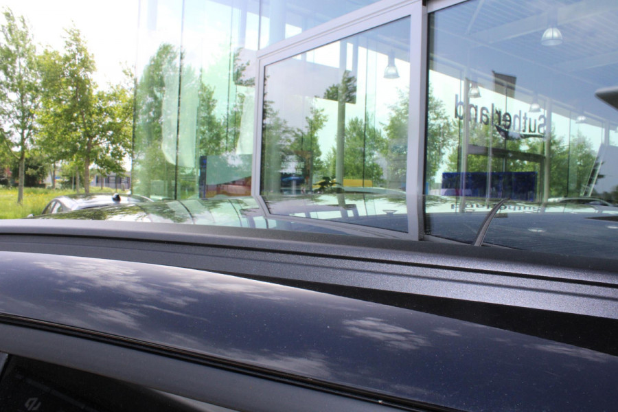 Ford Kuga 2.5 PHEV ST-Line X Orig NL Auto | Panoramadak | Head up Display | 19 inch | Wegklapbare trekhaak (elektrisch bedienbaar) | Winter Pack