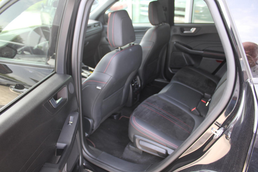Ford Kuga 2.5 PHEV ST-Line X Orig NL Auto | Panoramadak | Head up Display | 19 inch | Wegklapbare trekhaak (elektrisch bedienbaar) | Winter Pack