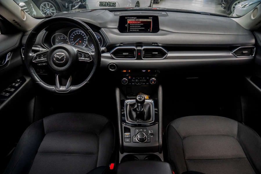 Mazda CX-5 2.0 SkyActiv-G 165 HUD Navi Camera PDC Stuurverw. Stoelverwarming Climate C. Cruise C. Afneembaar trekhaak LM velgen