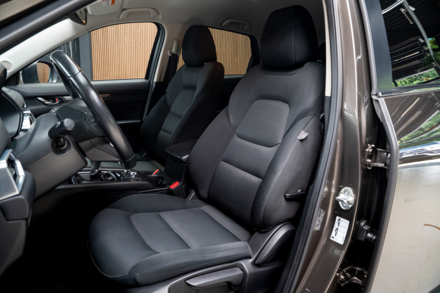 Mazda CX-5 2.0 SkyActiv-G 165 HUD Navi Camera PDC Stuurverw. Stoelverwarming Climate C. Cruise C. Afneembaar trekhaak LM velgen