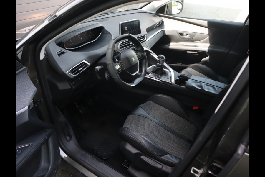 Peugeot 3008 1.2 PureTech Blue Lease Premium Airco / Navi / Trekh / Elekramen / All-season banden / Export