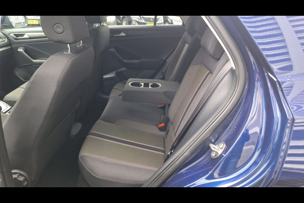 Volkswagen T-Roc 1.5 TSI Sport Automaat*Nav*Pdc*Cruise*Trekhaak*Enz