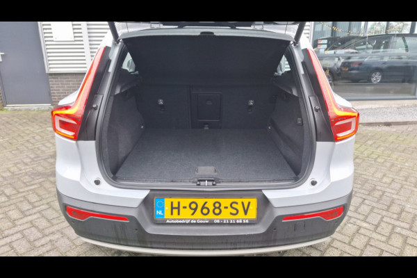Volvo XC40 2.0 T4 R-Design 2.0, Automaat, Leer, Navi, Harman Kardon, BOMVOL