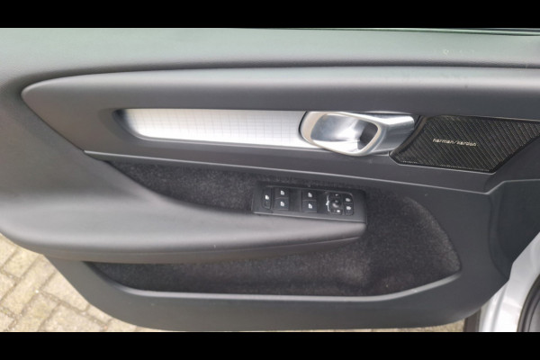 Volvo XC40 2.0 T4 R-Design 2.0, Automaat, Leer, Navi, Harman Kardon, BOMVOL