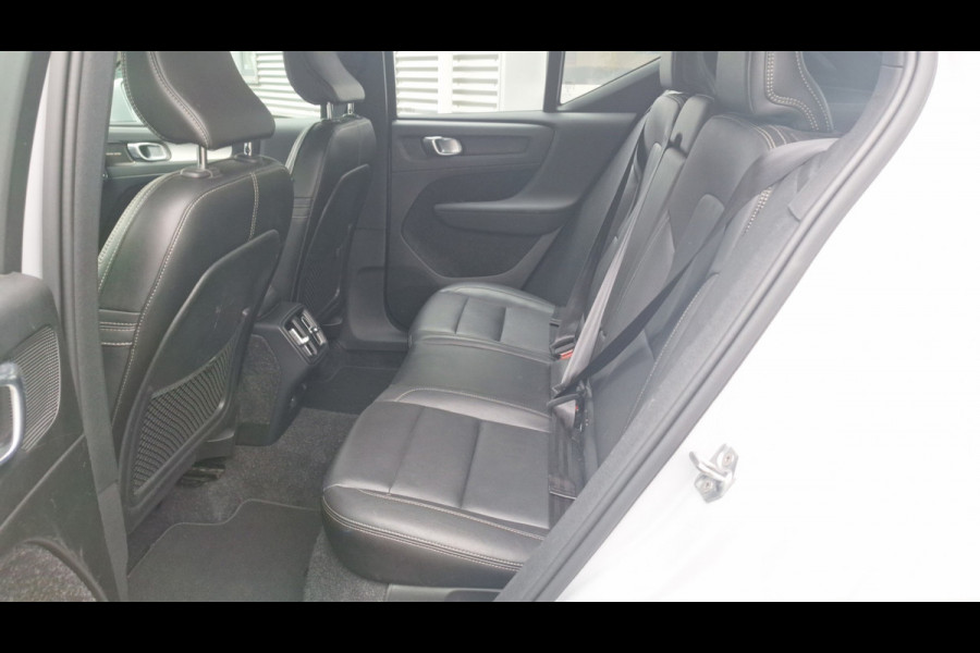 Volvo XC40 2.0 T4 R-Design 2.0, Automaat, Leer, Navi, Harman Kardon, BOMVOL