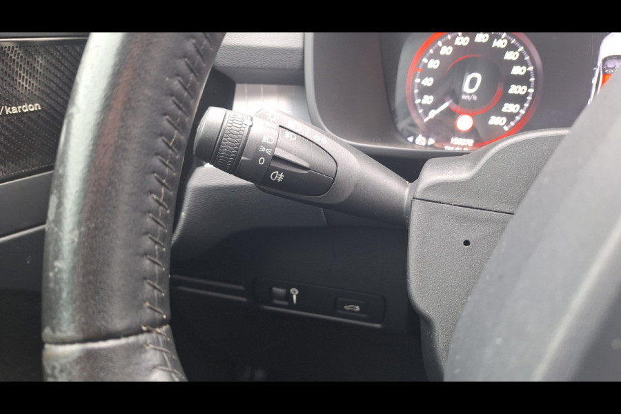Volvo XC40 2.0 T4 R-Design 2.0, Automaat, Leer, Navi, Harman Kardon, BOMVOL