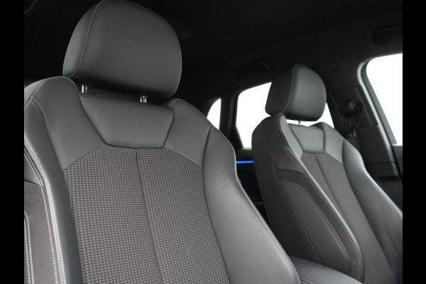 Audi Q3 45 TFSI e 2x S Line PHEV 245pk Dealer O.H. | Trekhaak Afn. | Adaptive Cruise | 360 Camera | Matrix LED | Sportstoelen Memory & Verwarmd | Keyless | Blis | Apple Carplay | Sfeerverlichting | 20"L.M | Navigatie | DAB | Plug In Hybrid |