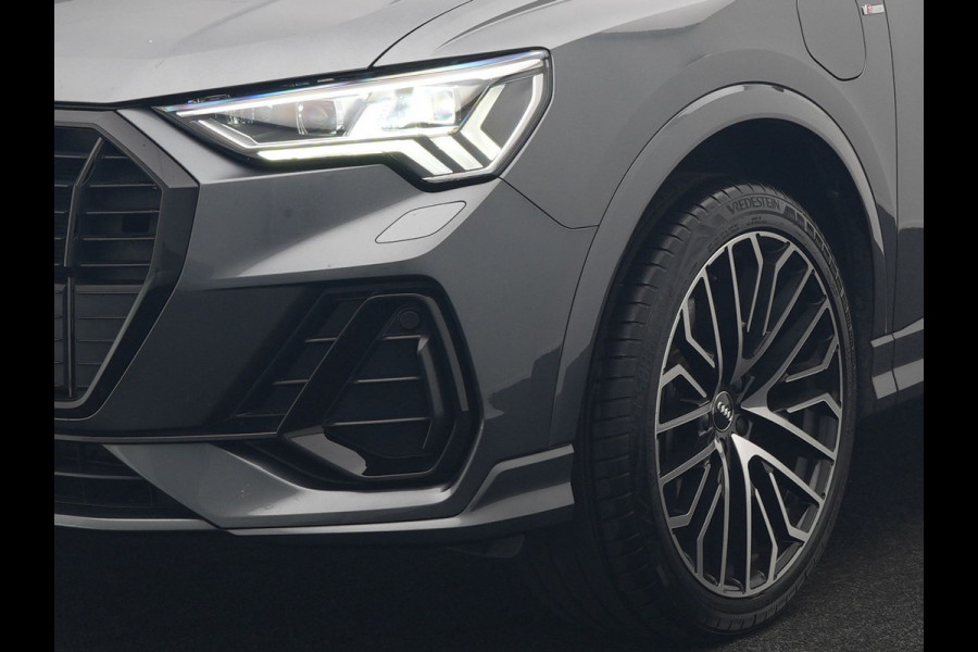 Audi Q3 45 TFSI e 2x S Line PHEV 245pk Dealer O.H. | Trekhaak Afn. | Adaptive Cruise | 360 Camera | Matrix LED | Sportstoelen Memory & Verwarmd | Keyless | Blis | Apple Carplay | Sfeerverlichting | 20"L.M | Navigatie | DAB | Plug In Hybrid |