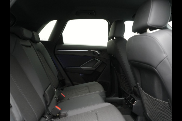 Audi Q3 45 TFSI e 2x S Line PHEV 245pk Dealer O.H. | Trekhaak Afn. | Adaptive Cruise | 360 Camera | Matrix LED | Sportstoelen Memory & Verwarmd | Keyless | Blis | Apple Carplay | Sfeerverlichting | 20"L.M | Navigatie | DAB | Plug In Hybrid |