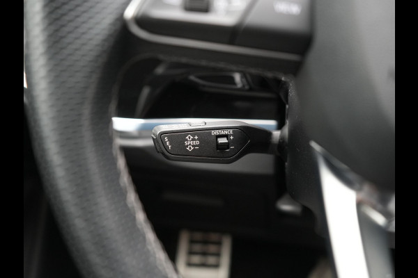 Audi Q3 45 TFSI e 2x S Line PHEV 245pk Dealer O.H. | Trekhaak Afn. | Adaptive Cruise | 360 Camera | Matrix LED | Sportstoelen Memory & Verwarmd | Keyless | Blis | Apple Carplay | Sfeerverlichting | 20"L.M | Navigatie | DAB | Plug In Hybrid |