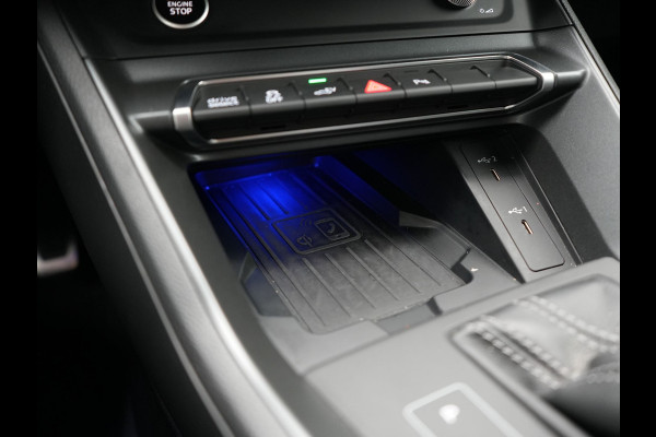 Audi Q3 45 TFSI e 2x S Line PHEV 245pk Dealer O.H. | Trekhaak Afn. | Adaptive Cruise | 360 Camera | Matrix LED | Sportstoelen Memory & Verwarmd | Keyless | Blis | Apple Carplay | Sfeerverlichting | 20"L.M | Navigatie | DAB | Plug In Hybrid |