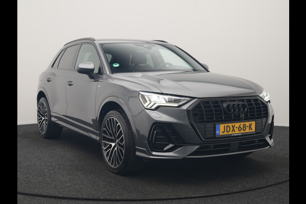 Audi Q3 45 TFSI e 2x S Line PHEV 245pk Dealer O.H. | Trekhaak Afn. | Adaptive Cruise | 360 Camera | Matrix LED | Sportstoelen Memory & Verwarmd | Keyless | Blis | Apple Carplay | Sfeerverlichting | 20"L.M | Navigatie | DAB | Plug In Hybrid |