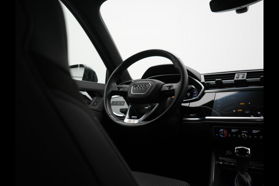 Audi Q3 45 TFSI e 2x S Line PHEV 245pk Dealer O.H. | Trekhaak Afn. | Adaptive Cruise | 360 Camera | Matrix LED | Sportstoelen Memory & Verwarmd | Keyless | Blis | Apple Carplay | Sfeerverlichting | 20"L.M | Navigatie | DAB | Plug In Hybrid |