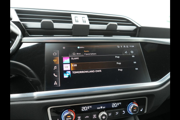 Audi Q3 45 TFSI e 2x S Line PHEV 245pk Dealer O.H. | Trekhaak Afn. | Adaptive Cruise | 360 Camera | Matrix LED | Sportstoelen Memory & Verwarmd | Keyless | Blis | Apple Carplay | Sfeerverlichting | 20"L.M | Navigatie | DAB | Plug In Hybrid |