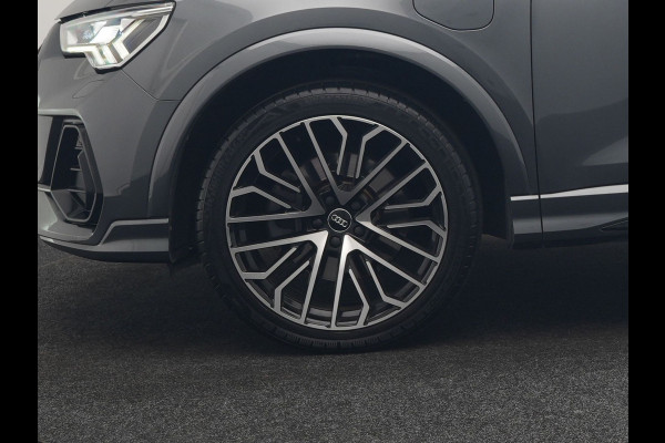 Audi Q3 45 TFSI e 2x S Line PHEV 245pk Dealer O.H. | Trekhaak Afn. | Adaptive Cruise | 360 Camera | Matrix LED | Sportstoelen Memory & Verwarmd | Keyless | Blis | Apple Carplay | Sfeerverlichting | 20"L.M | Navigatie | DAB | Plug In Hybrid |